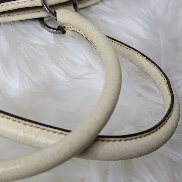 💯 Authentic Gucci Tote Handbag 🍀 - Picture 10 of 16